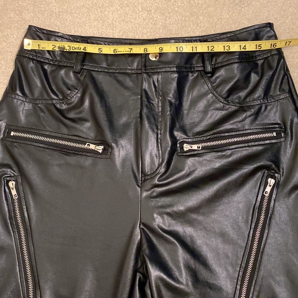 Bloomchic Black Faux Leather Leggings Size 12 Pants Decorative Zippers - Picture 4 of 10
